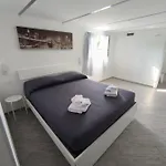 Vicolo50 3*
